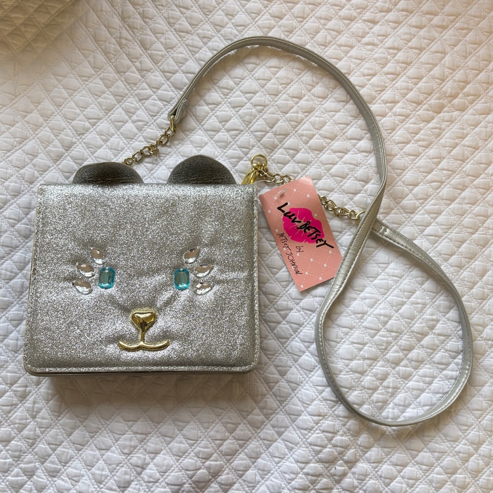 Betsey Johnson Silver Glitter Cat Crossbody with Gold Chain